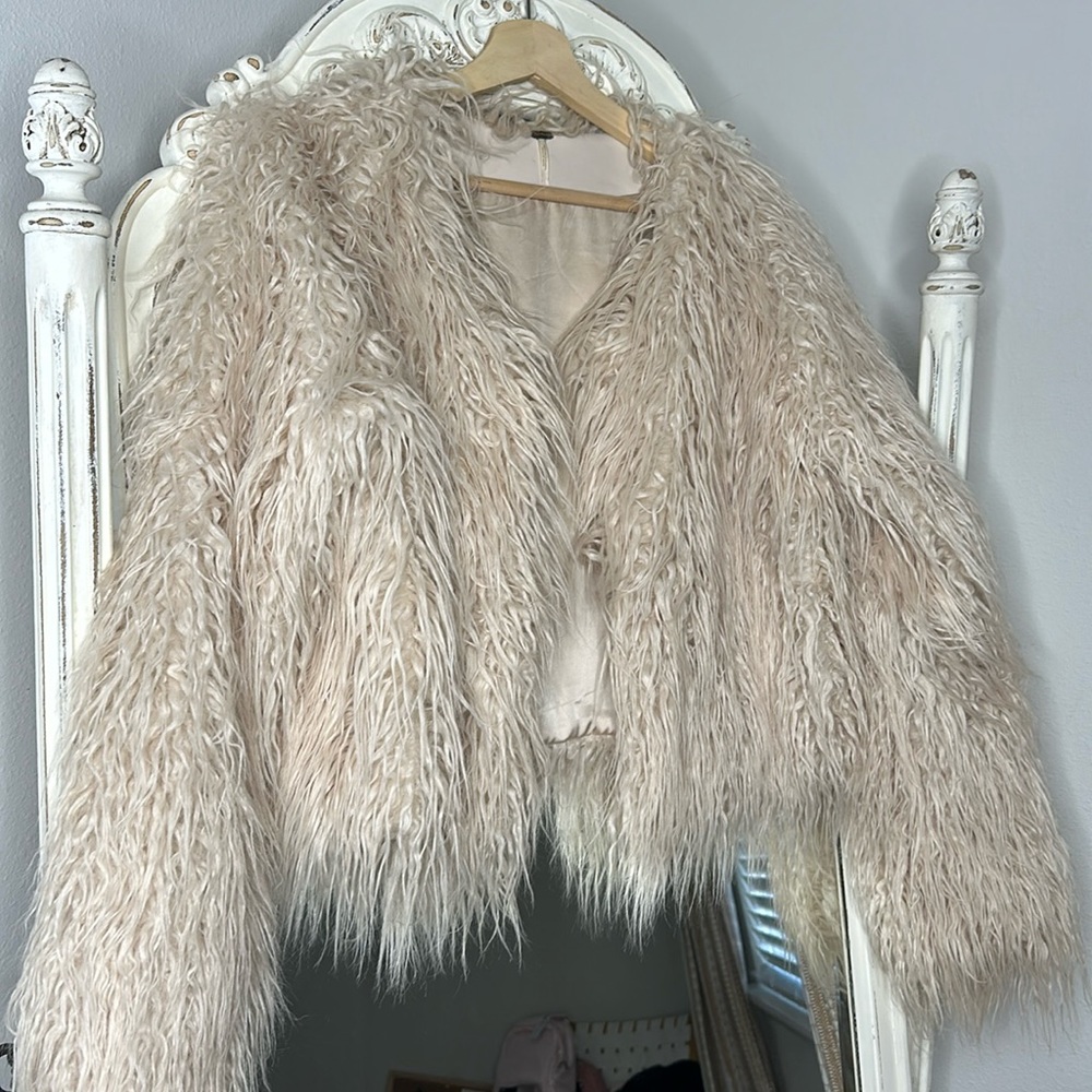 Free people Faux Fur Coat light pink